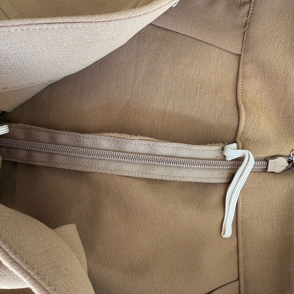 Aritzia Wilfred Pleated Skirt - Picture 5 of 7